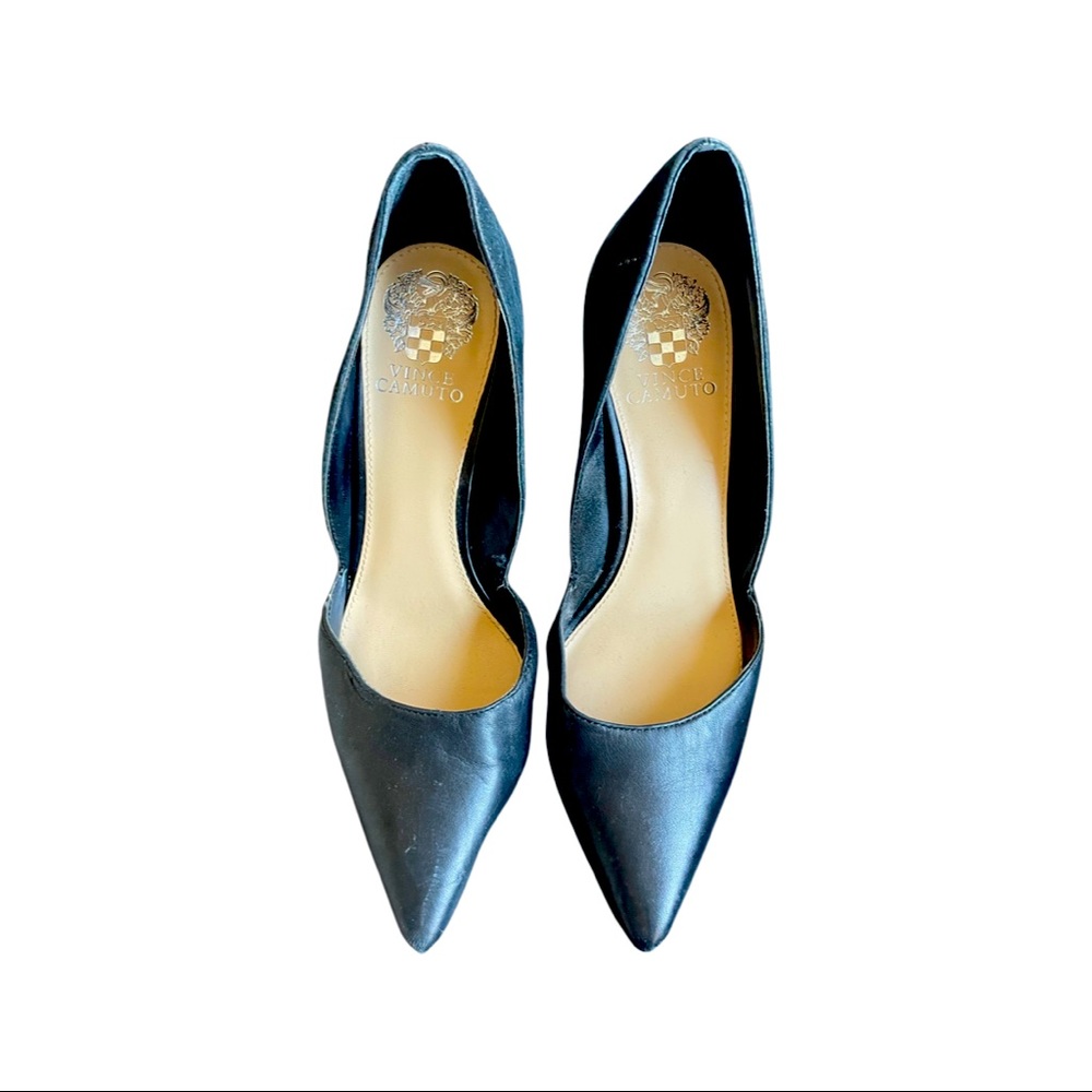 Vince Camuto black leather pointed toe heel
